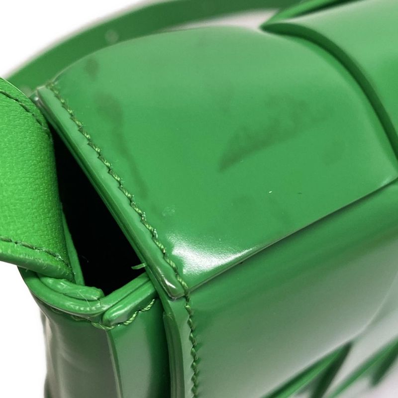 Bottega Veneta Shoulder Bag Cassette Green Leather