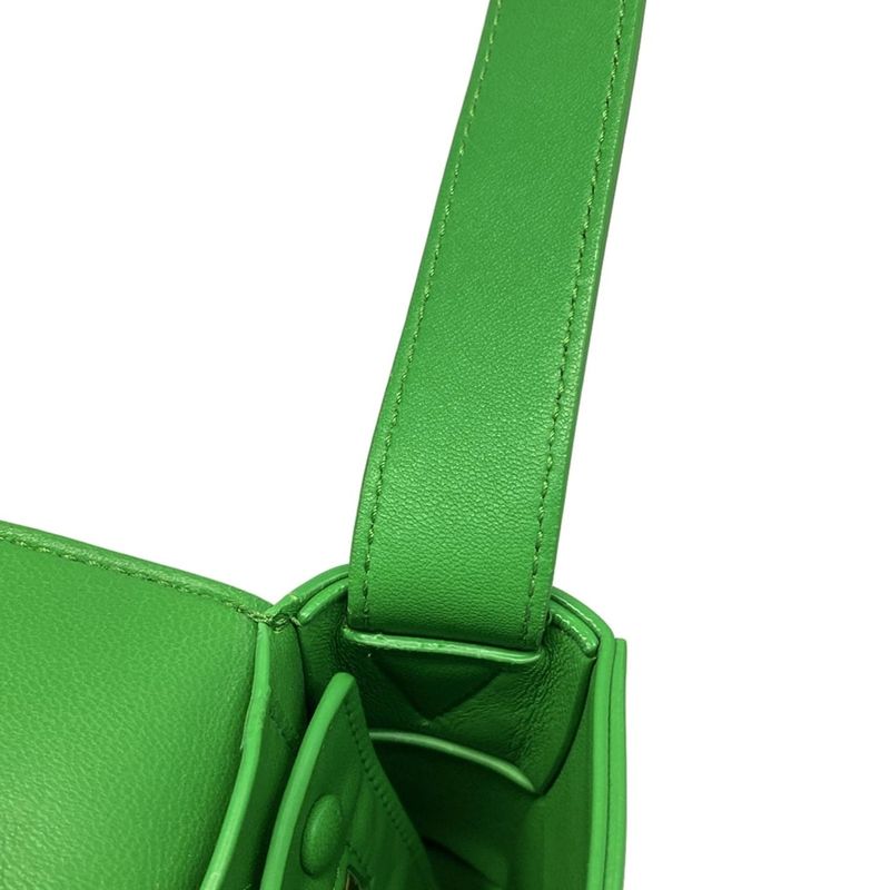 Bottega Veneta Shoulder Bag Cassette Green Leather