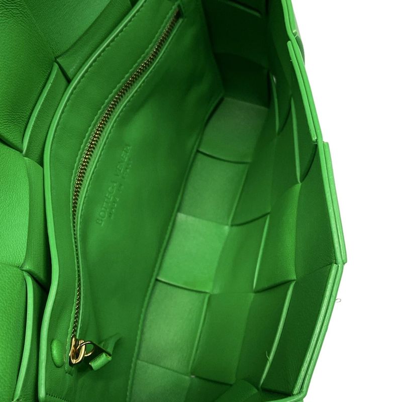 Bottega Veneta Shoulder Bag Cassette Green Leather
