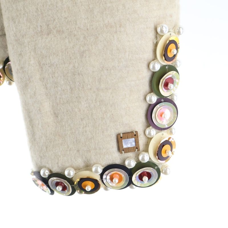 Chanel 01AW Coco Mark Wood Plate Pearl Sequins Embroidery Decoration Silk
