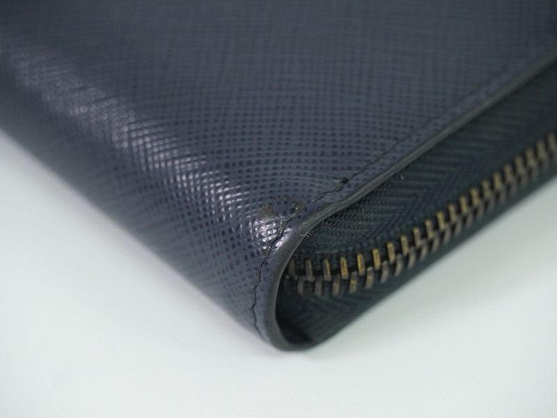 Authentic Prada Saffiano Leather Round Zipper Long Wallet Long Wallet Navy