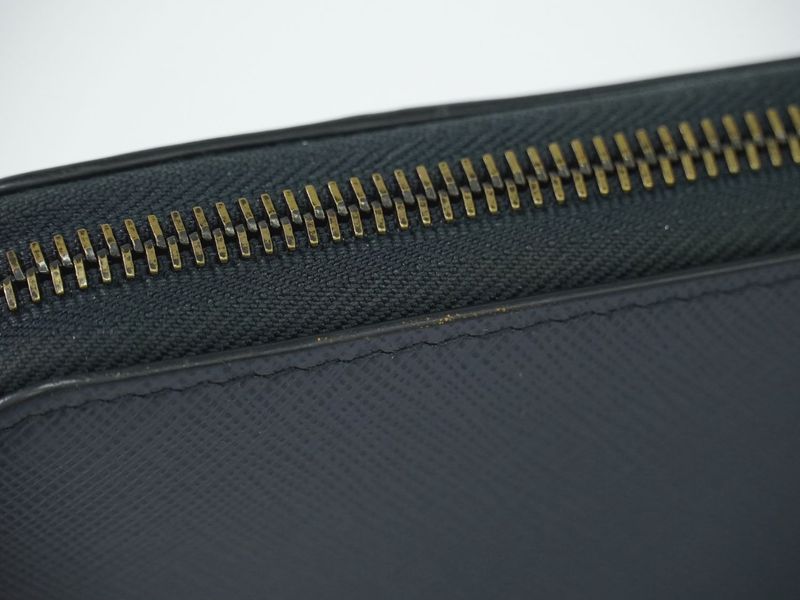 Authentic Prada Saffiano Leather Round Zipper Long Wallet Long Wallet Navy