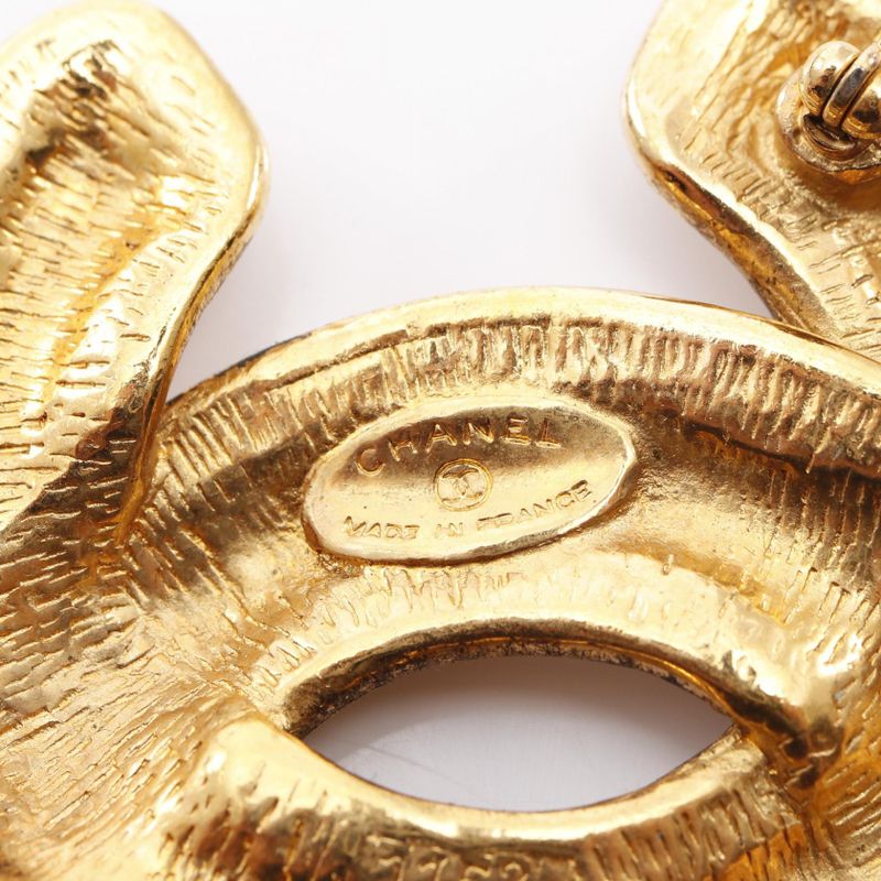 Chanel Brooch Coco Mark Matelasse GP (gold Plated) Brooch Ladies Used A