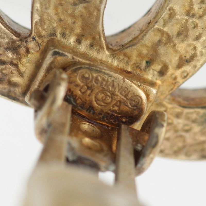 Chanel 01A Coco Mark Pearl Earrings Gold