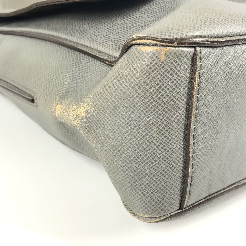 Louis Vuitton Shoulder Bag Romain PM Romain PM M32700 Taiga Leather Glacier Gray