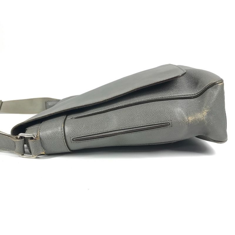 Louis Vuitton Shoulder Bag Romain PM Romain PM M32700 Taiga Leather Glacier Gray