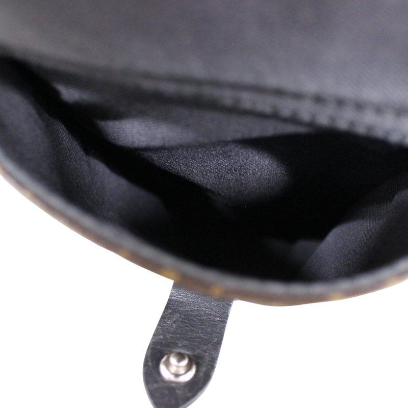 Louis Vuitton M43735 Christopher MM A25-2401