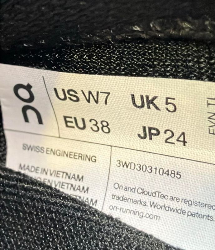 On Loewe Low Cut Sneakers 3wd30310485 Women's SIZE 24.0 (L) On Loewe