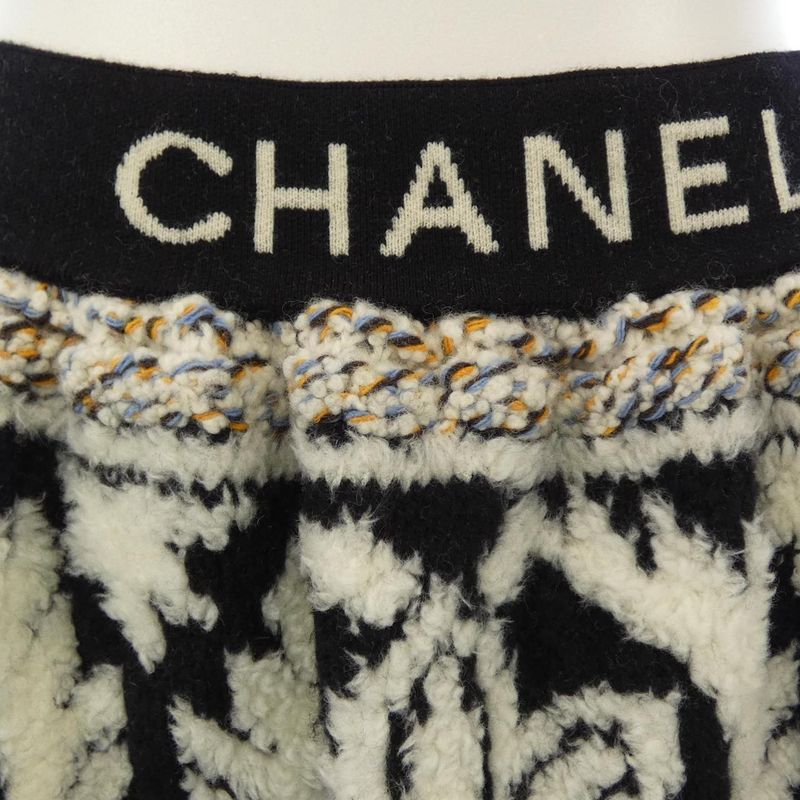 Chanel P62586k48079 Skirt