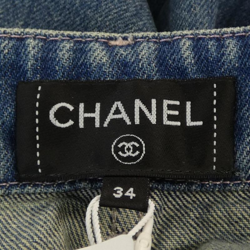 Chanel Look33 P79894v72238 25A Jeans
