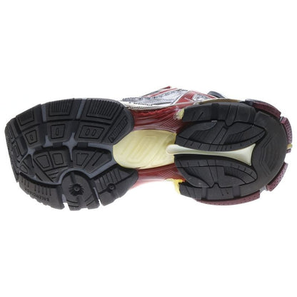 Balenciaga Runner Sneaker Runner Damaged Low Cut Sneaker Gray 677403