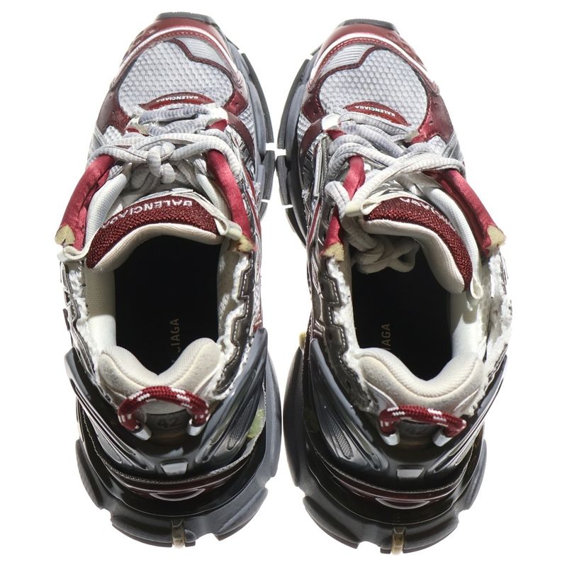 Balenciaga Runner Sneaker Runner Damaged Low Cut Sneaker Gray 677403