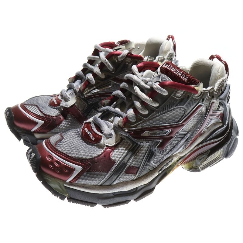 Balenciaga Runner Sneaker Runner Damaged Low Cut Sneaker Gray 677403