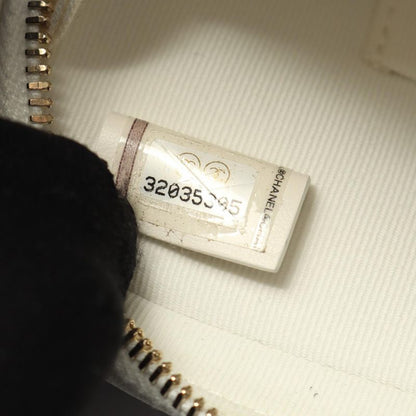 Chanel Shoulder Bag Chanel 19 Matelasse Ap2728 White Leather Chanel19 Matelasse