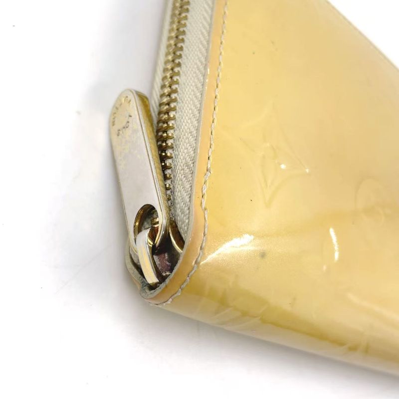 Louis Vuitton Zippy Round Zipper Enamel Leather Yellow Wallet Gold M90142