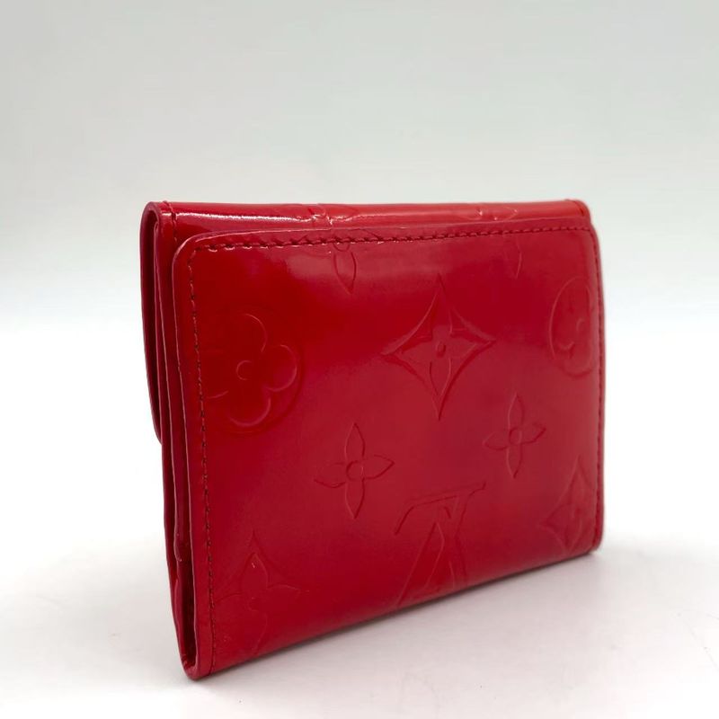 Louis Vuitton Ludlow Monogram Vernis Monogram Vernis Pomme D'amour Leather Red