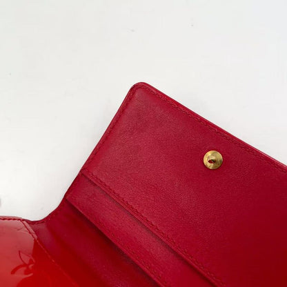 Louis Vuitton Ludlow Monogram Vernis Monogram Vernis Pomme D'amour Leather Red