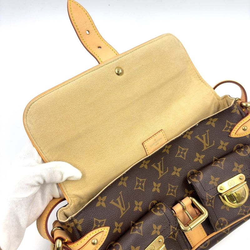 Louis Vuitton Hudson PM Monogram Leather × PVC Brown Shoulder Bag Gold M40027