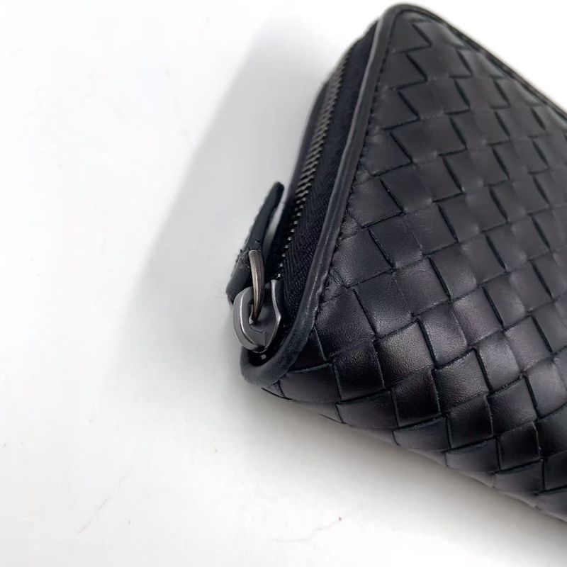 Bottega Veneta Intrecciato Round Zip Leather Black Long Wallet Black