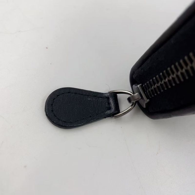 Bottega Veneta Intrecciato Round Zip Leather Black Long Wallet Black