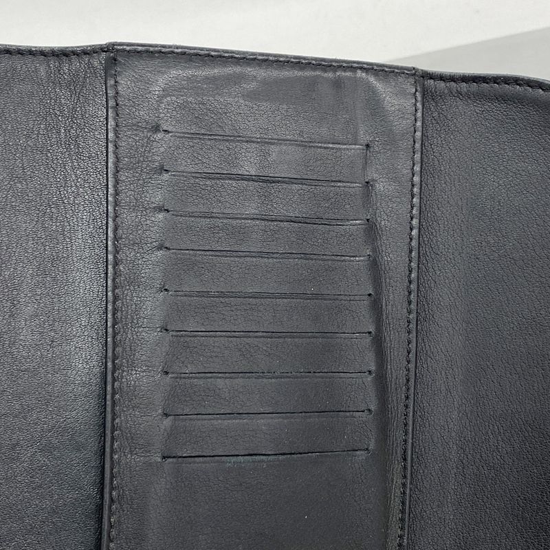 Louis Vuitton Mahina Portefeuille Amelia M95549 Noir Black Women