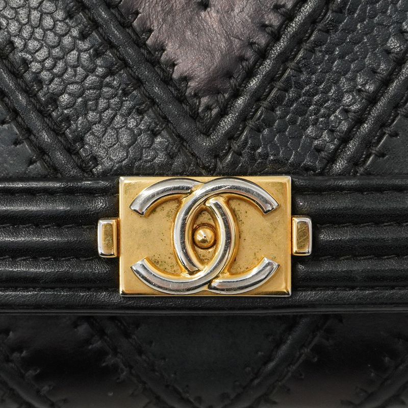 Chanel Shoulder Wallet Boy Chanel/v Stitching Leather Black Gold Hardware Women