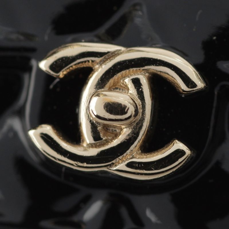 Chanel B23C Metal Resin Costume Pearl Matelasse Bag Hanger Coco Mark J Brooch