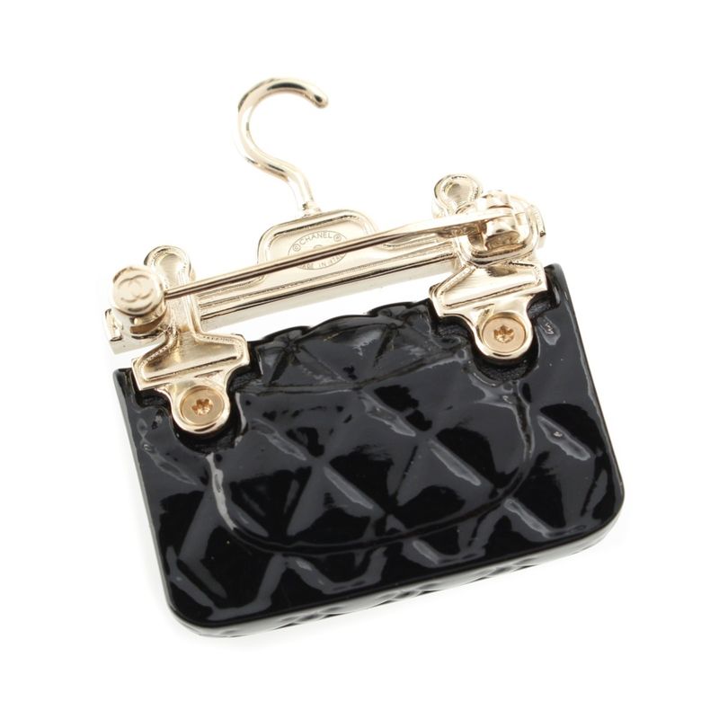 Chanel B23C Metal Resin Costume Pearl Matelasse Bag Hanger Coco Mark J Brooch