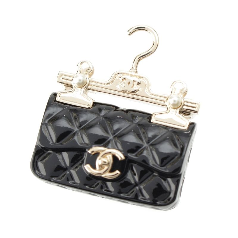Chanel B23C Metal Resin Costume Pearl Matelasse Bag Hanger Coco Mark J Brooch