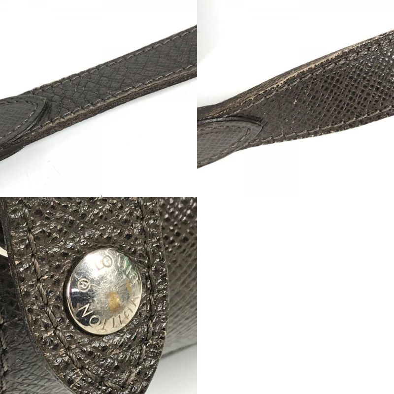 Louis Vuitton Shoulder Bag Andrei M32488 Taiga Leather Grizzly Brown