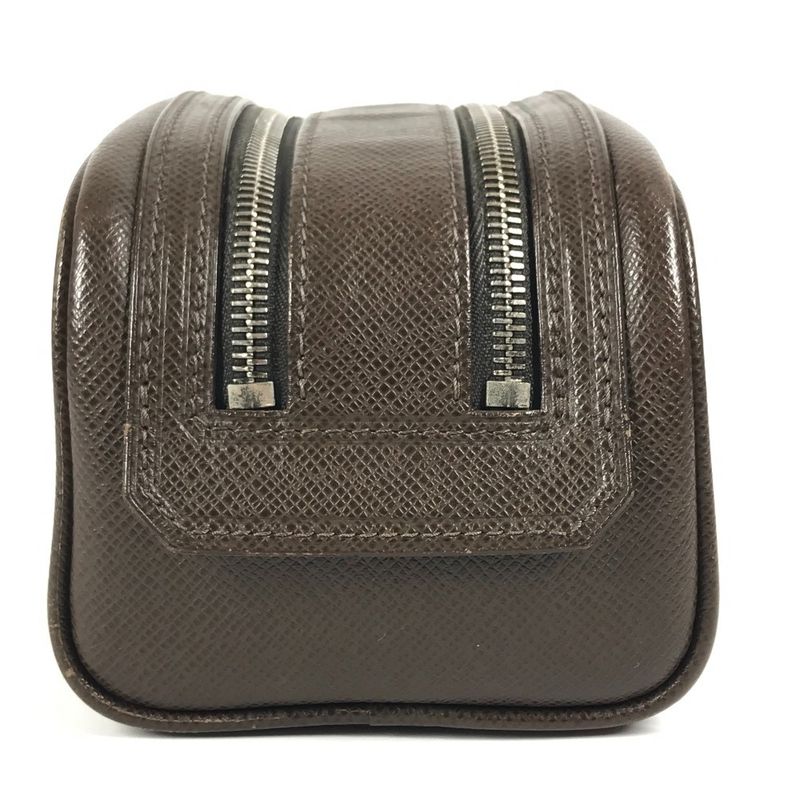 Louis Vuitton Second Bag Trousse Ivan M32498 Taiga Leather Grizzly Brown