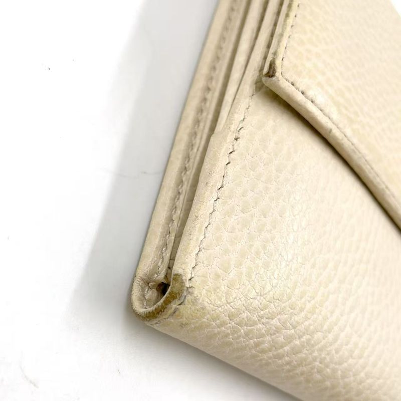 Gucci Swing Bifold Wallet Leather White Wallet Gold 368233
