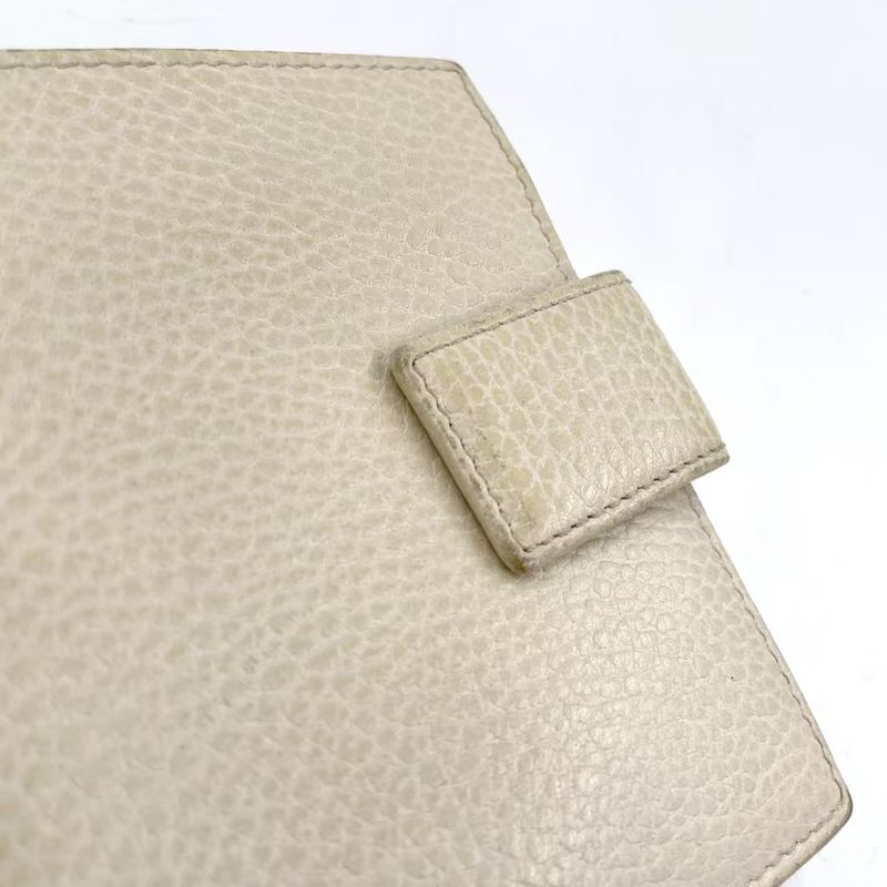 Gucci Swing Bifold Wallet Leather White Wallet Gold 368233