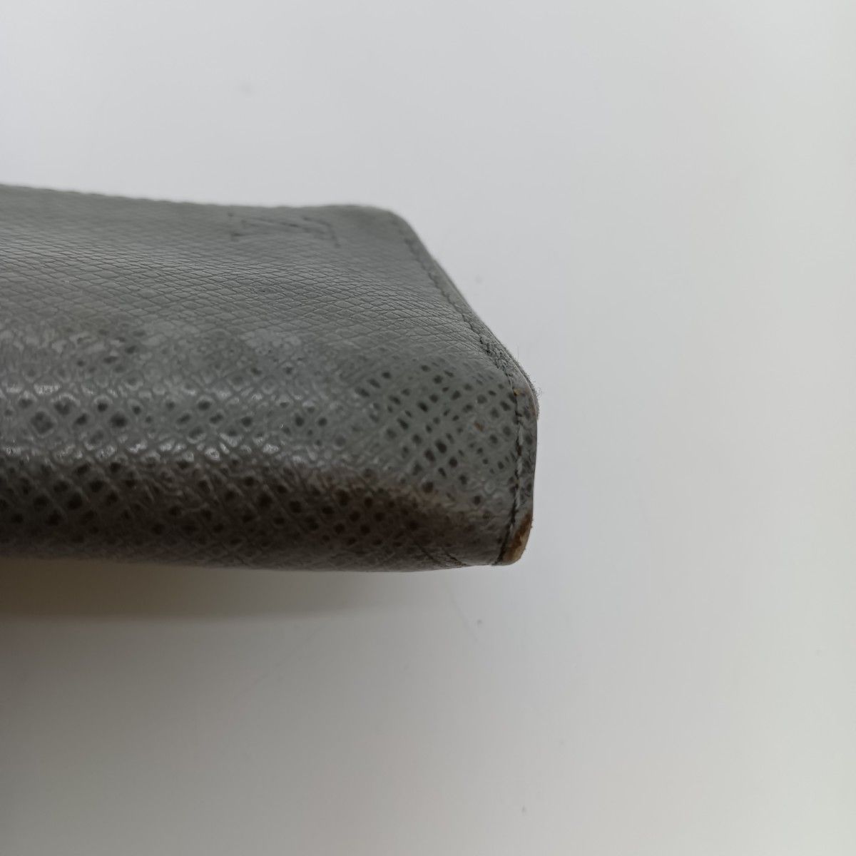 Louis Vuitton Taiga Zippy Coin Purse Glacier Coin Case Coin Purse Wallet