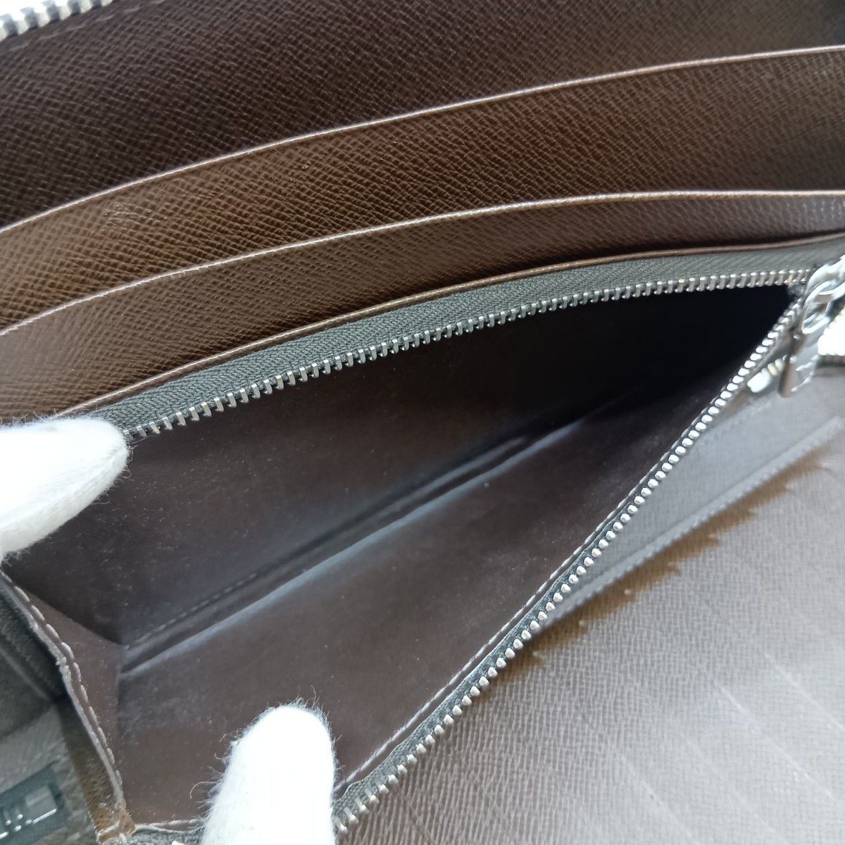 Louis Vuitton Taiga Organizer Atoll Travel Case Long Wallet M30658 Brown