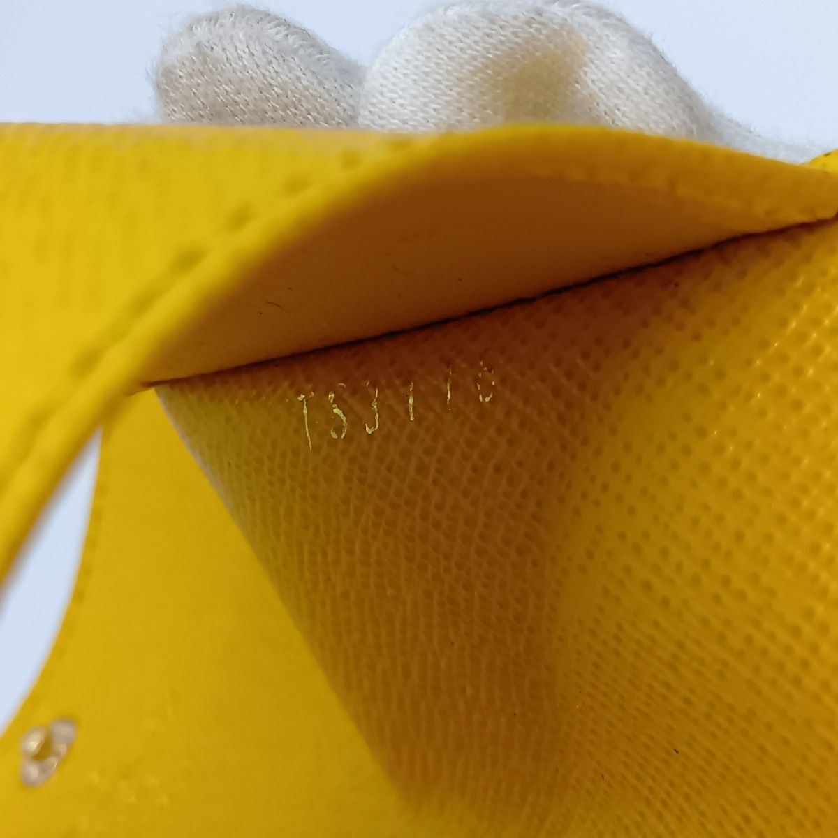 Louis Vuitton Multicles 6 6 Key Case M60700 Mimosa