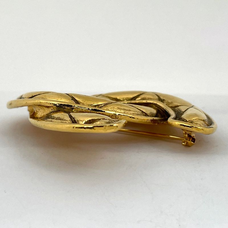 Chanel Coco Mark Brooch Matelasse Brooch GP Gold Ladies