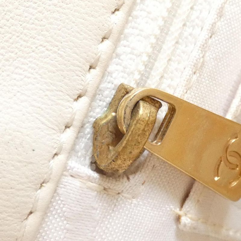 Chanel 17856 Shoulder Bag