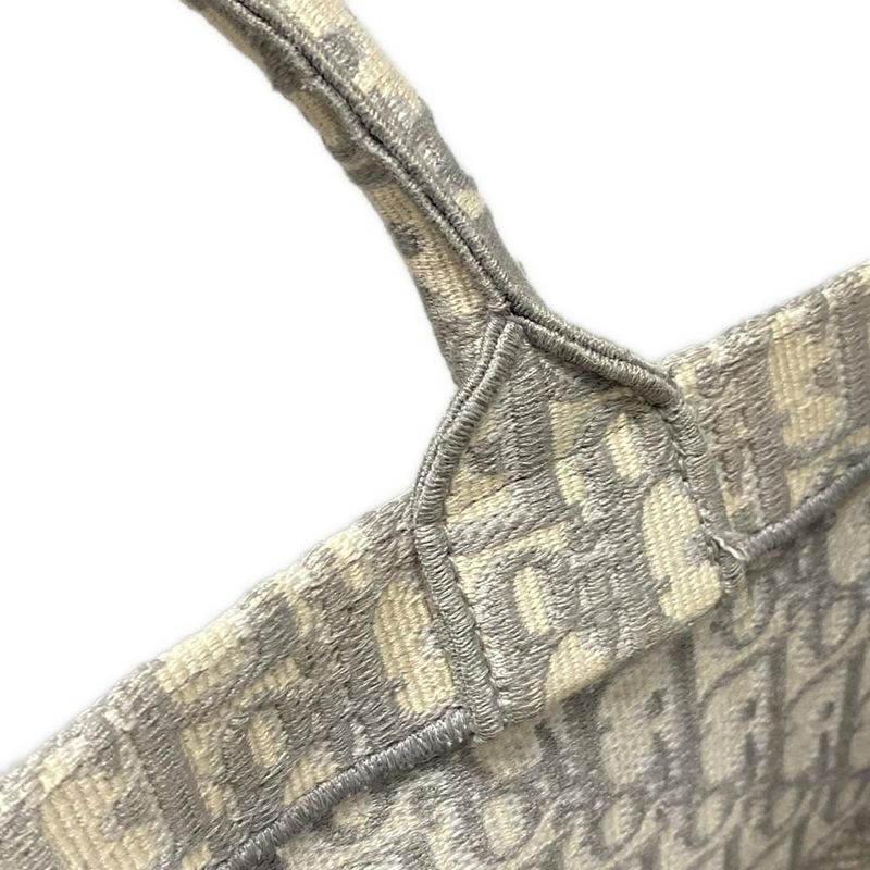 Dior/christian Dior Tote Bag Book Tote Large Bag M1286zriw_m932 Gray X Ivory