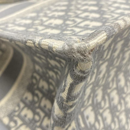 Dior/christian Dior Tote Bag Book Tote Large Bag M1286zriw_m932 Gray X Ivory