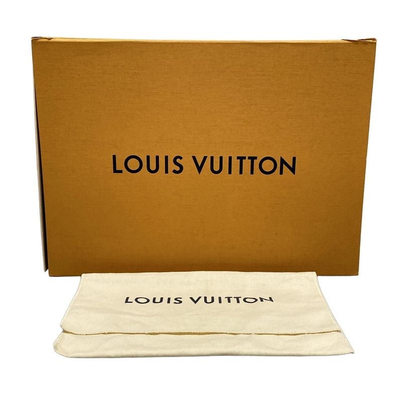 Louis Vuitton Shoulder Bag Heart On Chain M80837 Red Chain Shoulder Leather