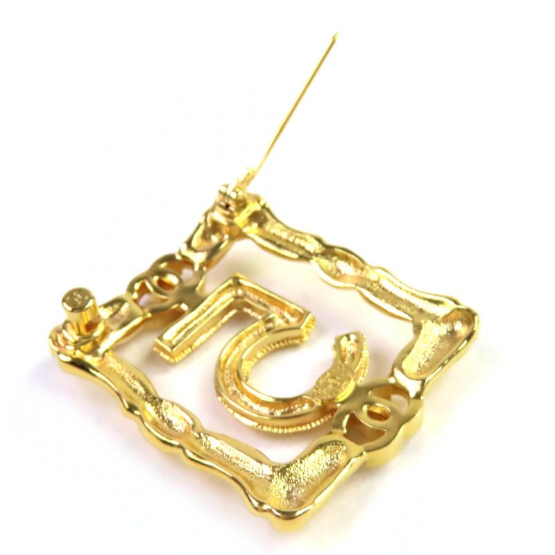 CHANEL Abd760 F24A - No.5 Coco Rhinestone Brooch Accessory Gold With Box And