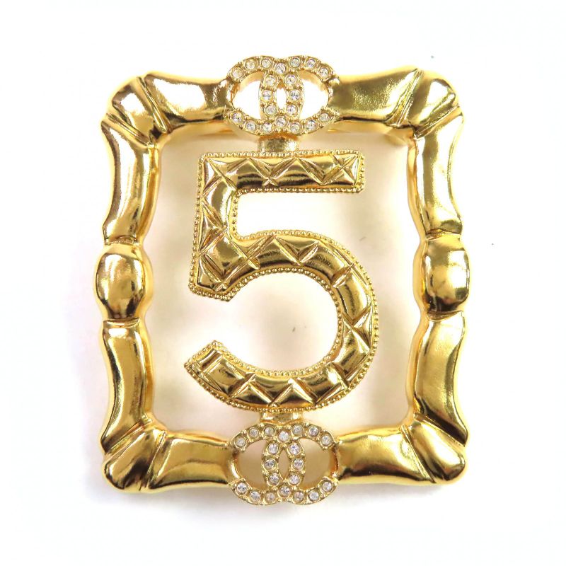 CHANEL Abd760 F24A - No.5 Coco Rhinestone Brooch Accessory Gold With Box And