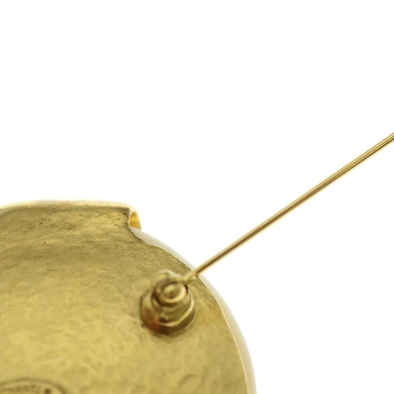 Chanel Vintage Stone Brooch Pin Badge Cream Ivory And Gold GP