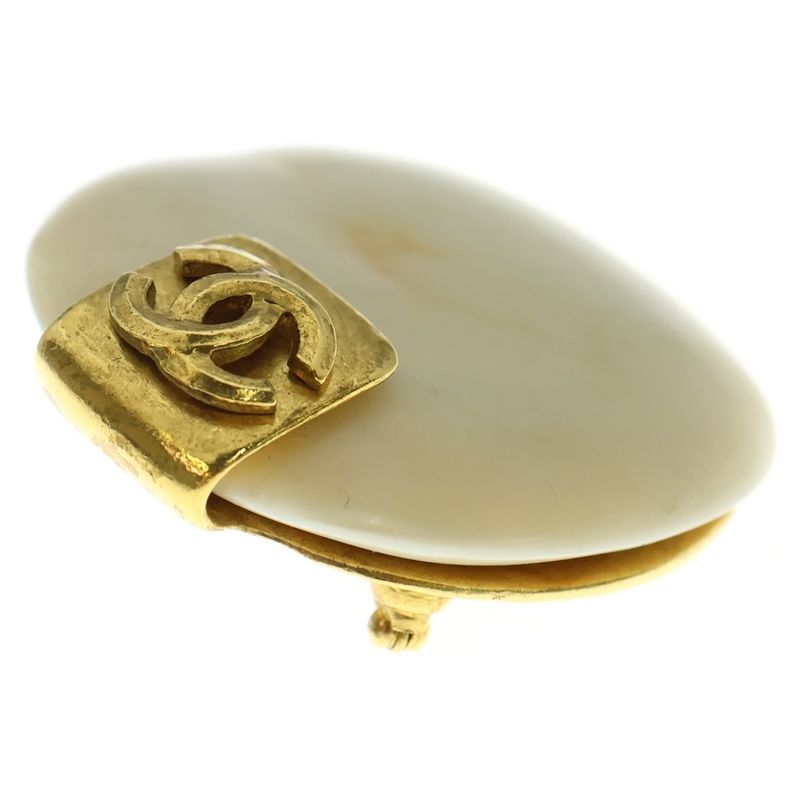 Chanel Vintage Stone Brooch Pin Badge Cream Ivory And Gold GP
