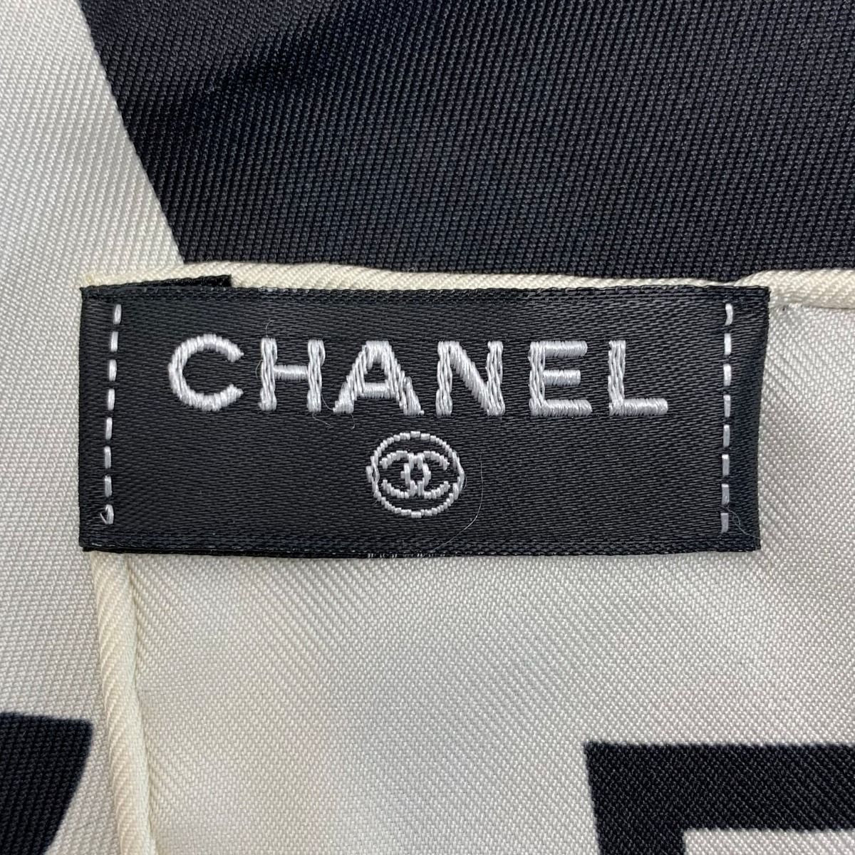 Chanel Block Check Coco Mark White X Black Scarf Ladies