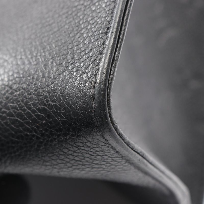 Louis Vuitton Tote Bag On The Go MM Monogram Empreinte Noir Black M45595 Noir