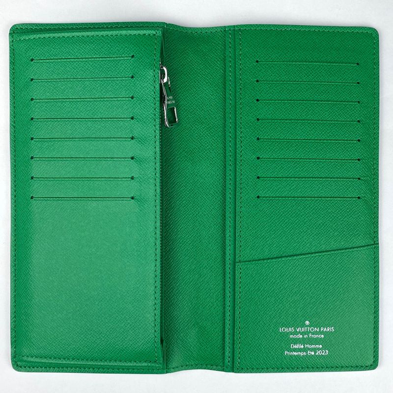 Louis Vuitton Portefeuille Brazza NM Monogram Comic Long Wallet Monogram White