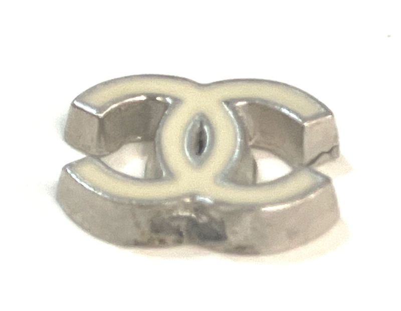 Chanel COCO Mark Hoop Earrings: Y3218