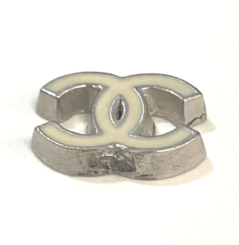 Chanel COCO Mark Hoop Earrings: Y3218